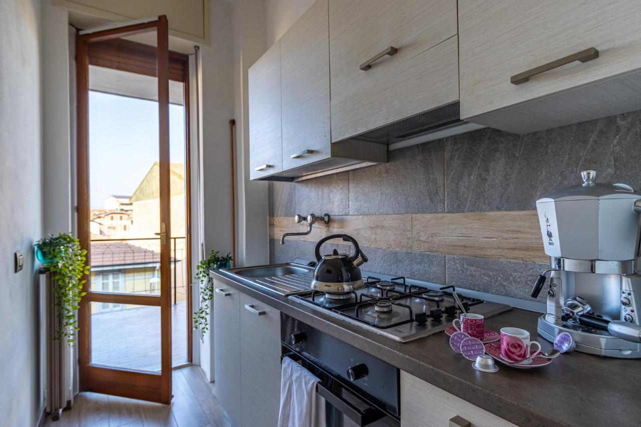 Blue Wave Apartment Arona - Lago Maggiore Екстер'єр фото