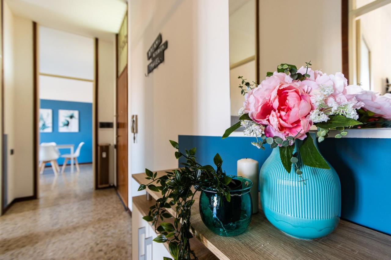 Blue Wave Apartment Arona - Lago Maggiore Екстер'єр фото