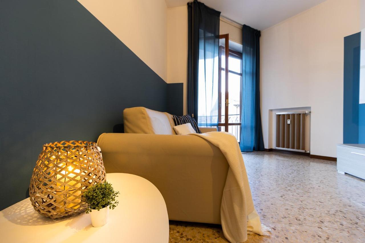 Blue Wave Apartment Arona - Lago Maggiore Екстер'єр фото