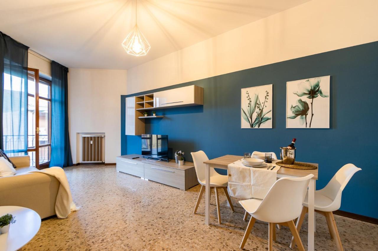 Blue Wave Apartment Arona - Lago Maggiore Екстер'єр фото