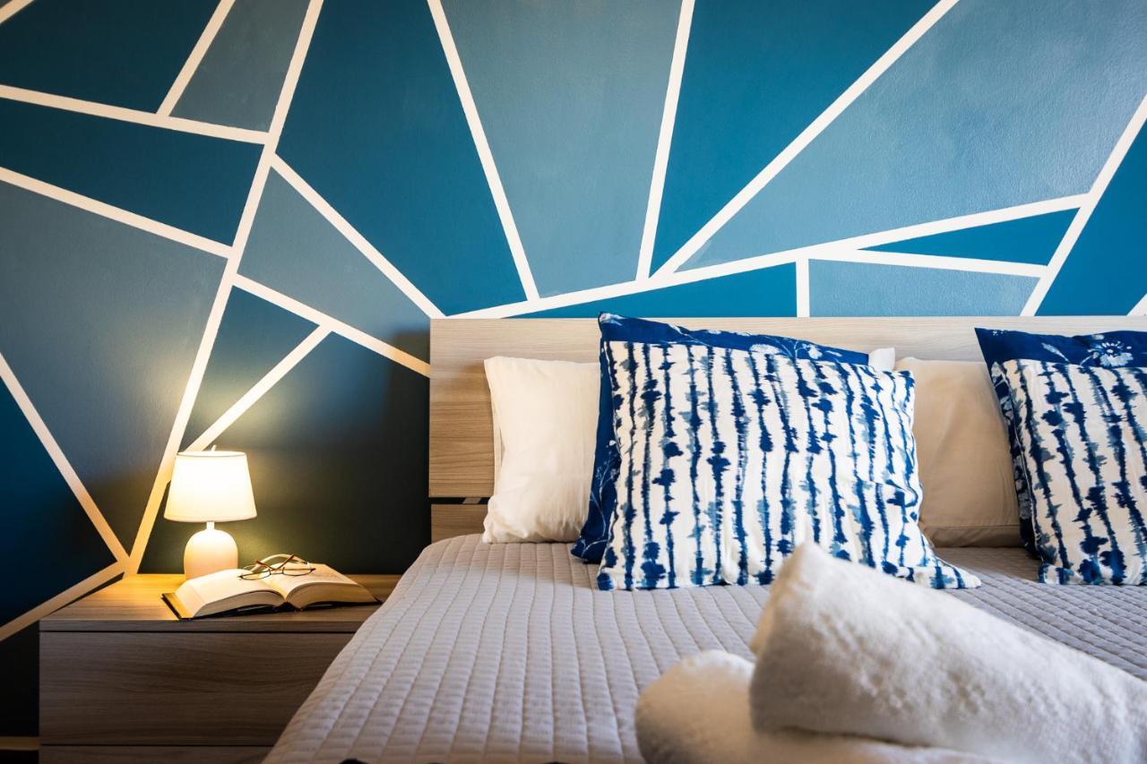 Blue Wave Apartment Arona - Lago Maggiore Екстер'єр фото