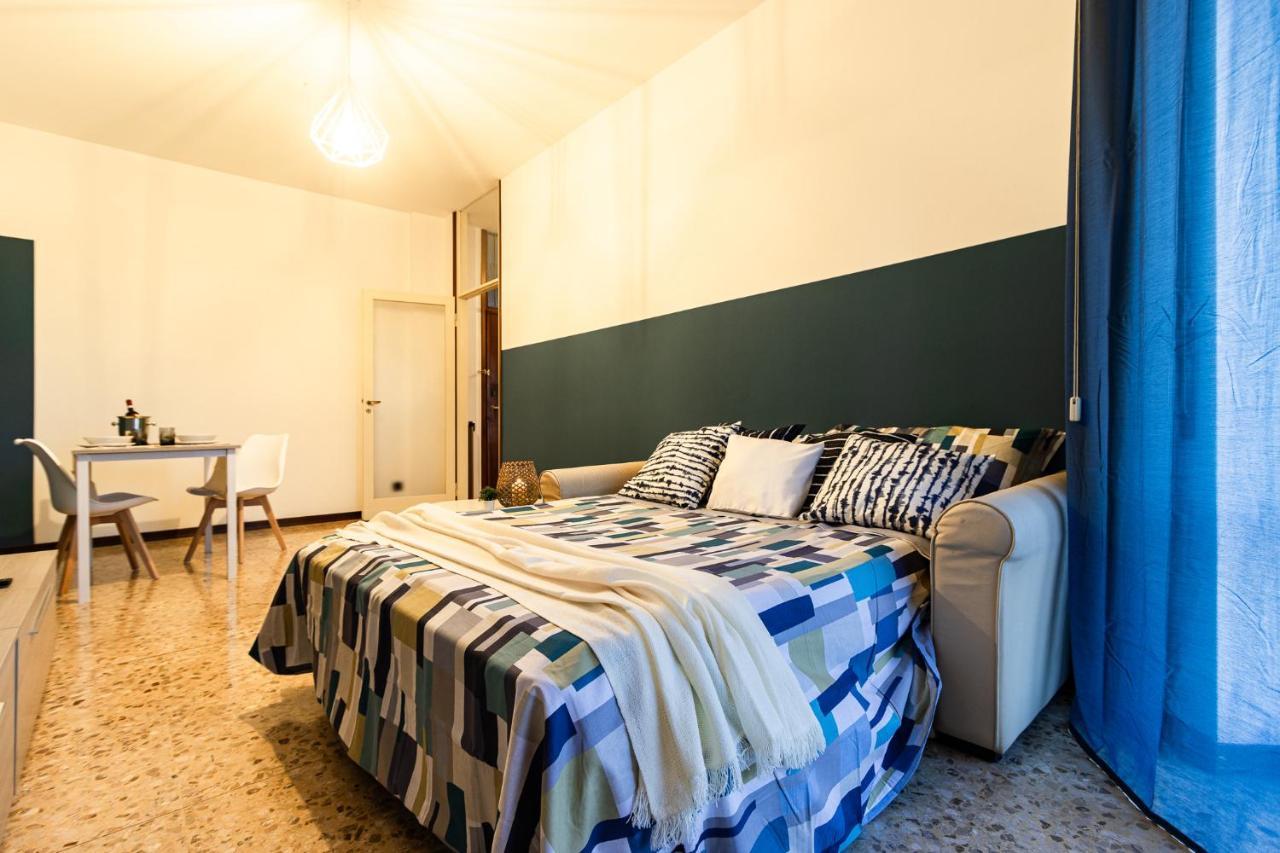 Blue Wave Apartment Arona - Lago Maggiore Екстер'єр фото