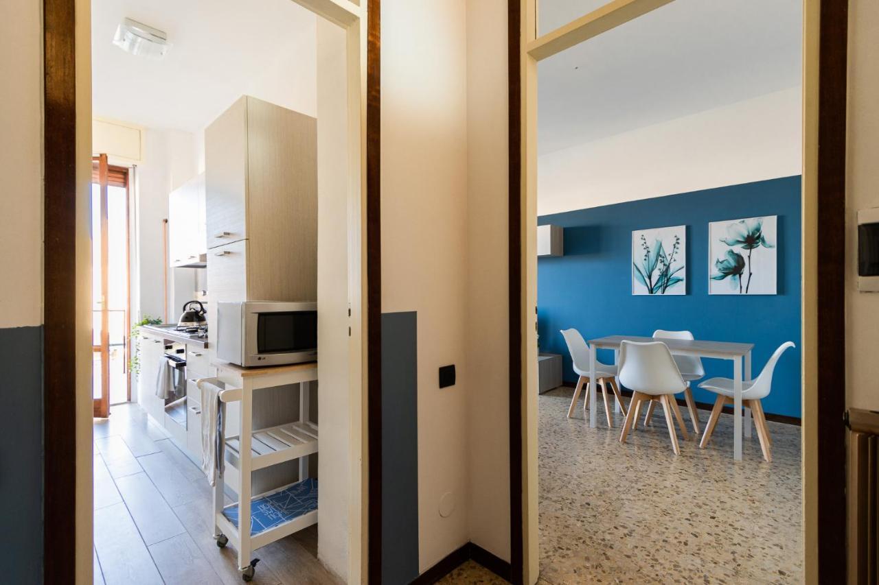 Blue Wave Apartment Arona - Lago Maggiore Екстер'єр фото