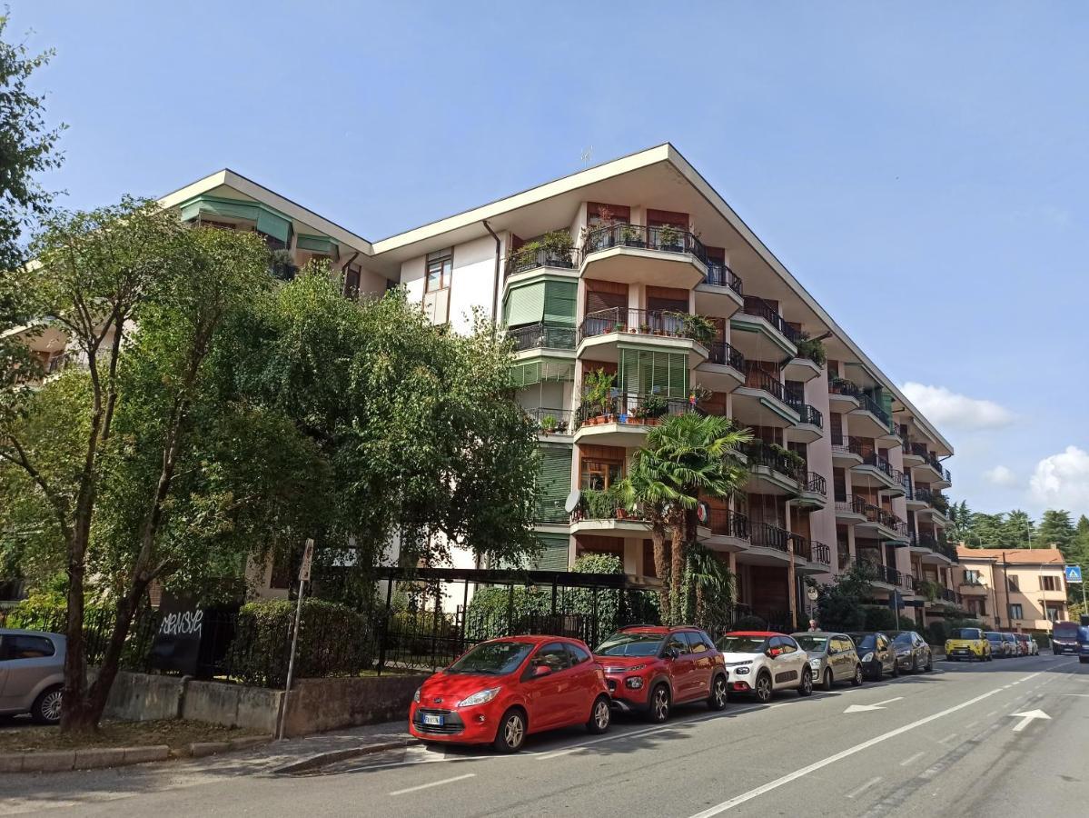 Blue Wave Apartment Arona - Lago Maggiore Екстер'єр фото